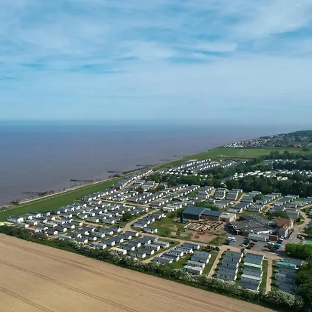 Beautiful Lodge With Full Sea Views At Broadland Sands In Suffolk Ref 20235Bs Hopton on Sea Exterior photo