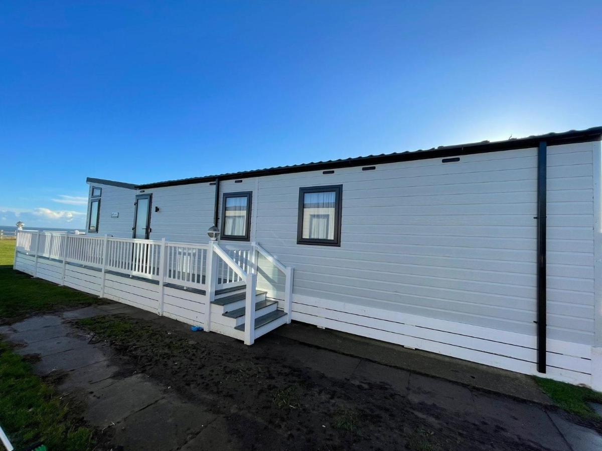 Beautiful With Full Sea Views At Broadland Sands In Suffolk Ref 20235bs Campsite Hopton on Sea