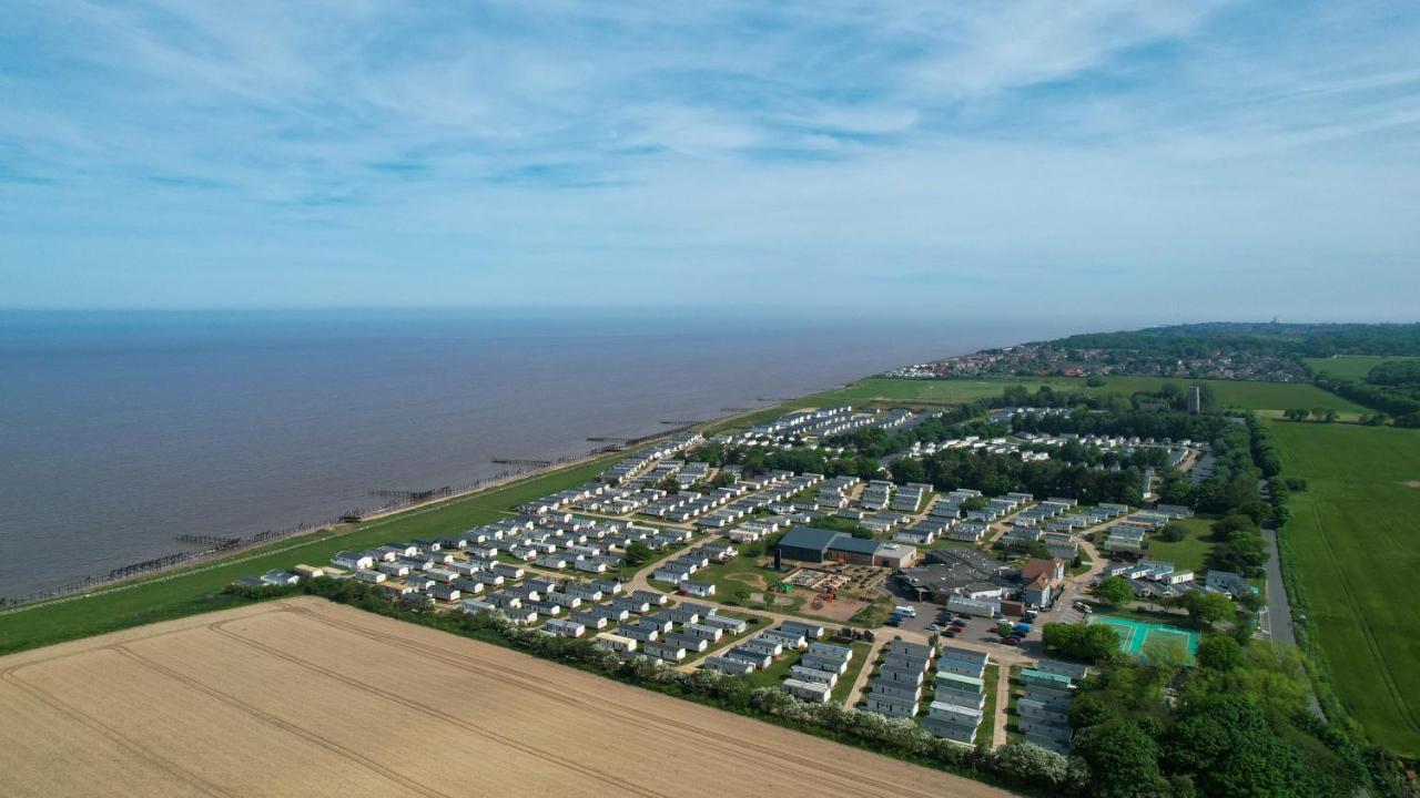 Campsite Beautiful With Full Sea Views At Broadland Sands In Suffolk Ref 20235bs Hopton on Sea