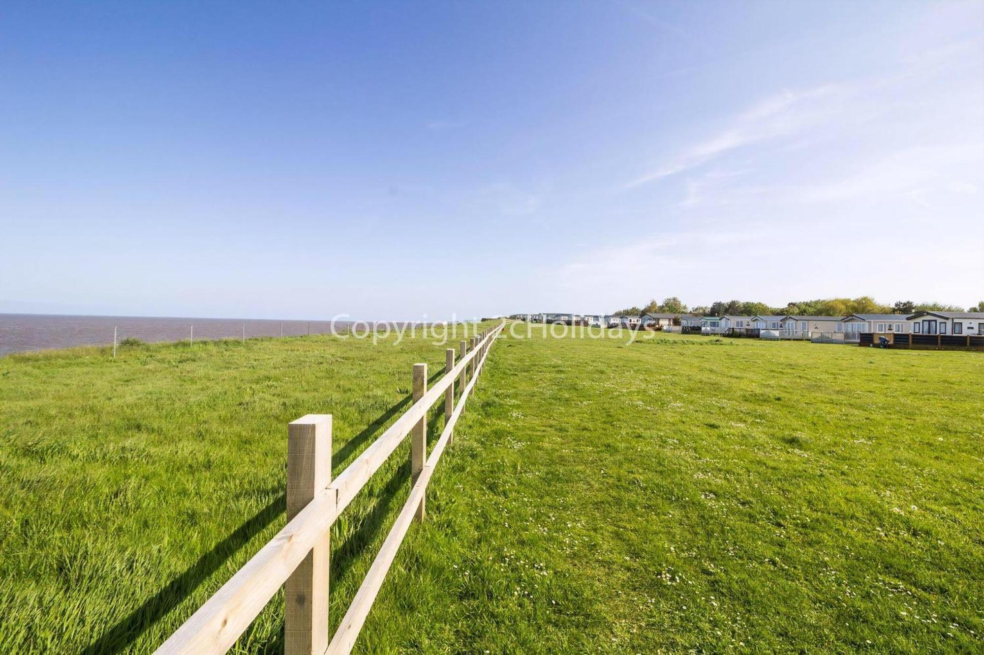 Beautiful With Full Sea Views At Broadland Sands In Suffolk Ref 20235bs *