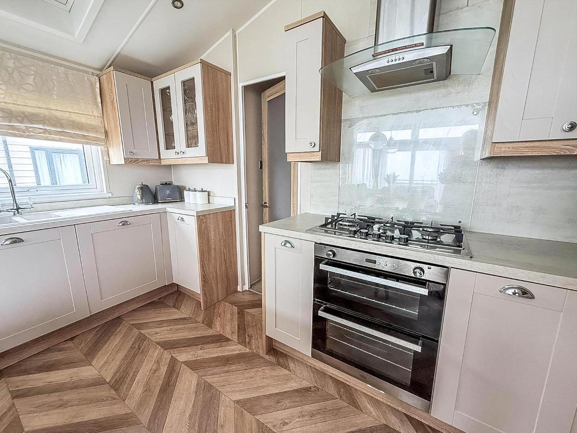 Beautiful With Full Sea Views At Broadland Sands In Suffolk Ref 20235bs Hopton on Sea